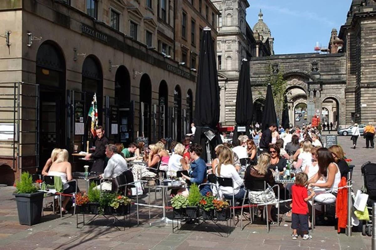 City Centre Apartment W Parking & Hyperoptic Wifi Glasgow Exterior foto