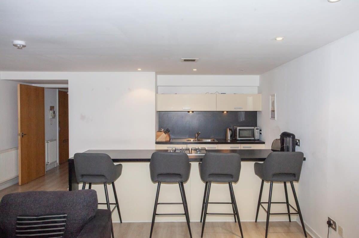 City Centre Apartment W Parking & Hyperoptic Wifi Glasgow Exterior foto
